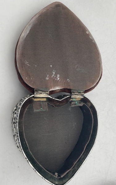 Henry Matthews English Edwardian 1911 Sterling Silver Repousse Heart-Shaped Jewelry Box